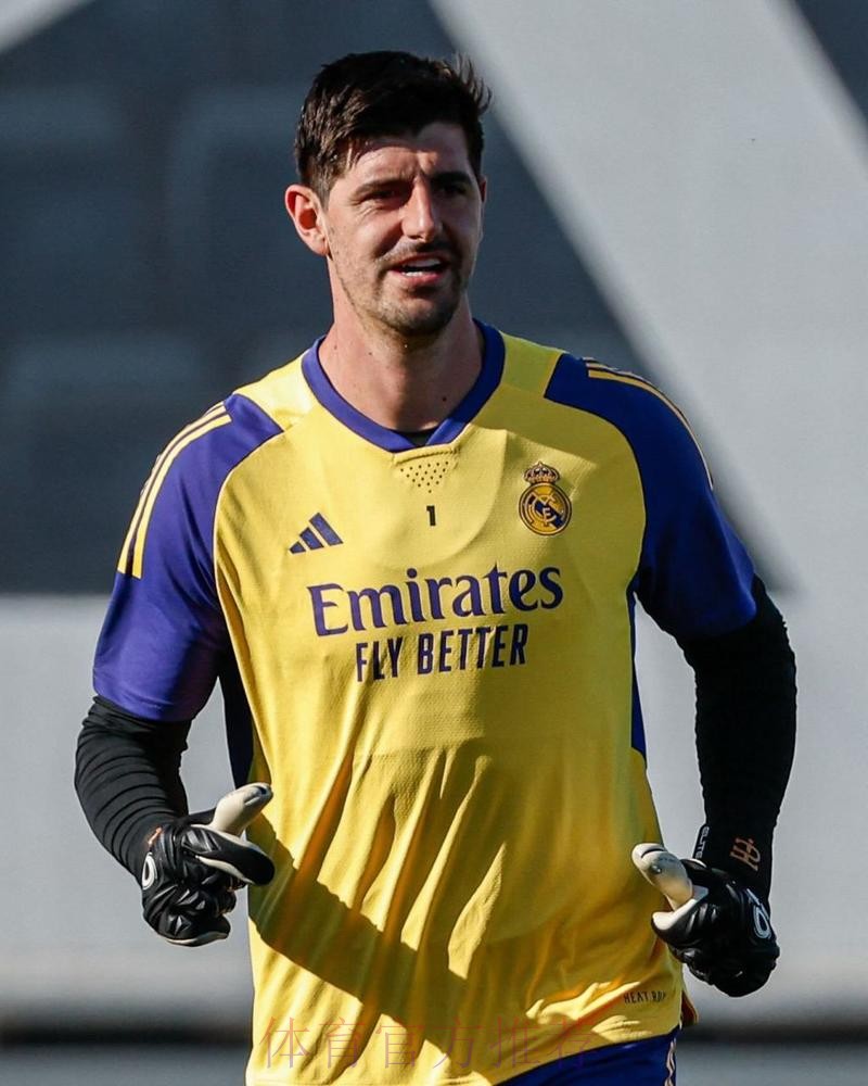 皇马官方：库尔图瓦右腿长收肌受伤 预计伤缺2周